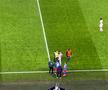 Un invadator a întrerupt meciul FCSB - Manchester United / FOTO: Sergiu Alexandru (Gazeta Sporturilor)