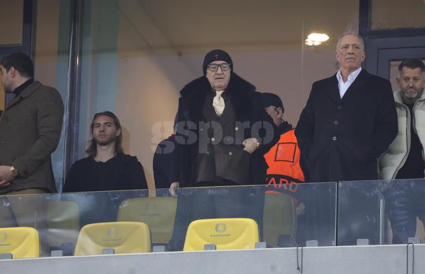 Gigi Becali acuză falimentul tactic cu Manchester United: „Nu mai joci așa vreodată la FCSB!”