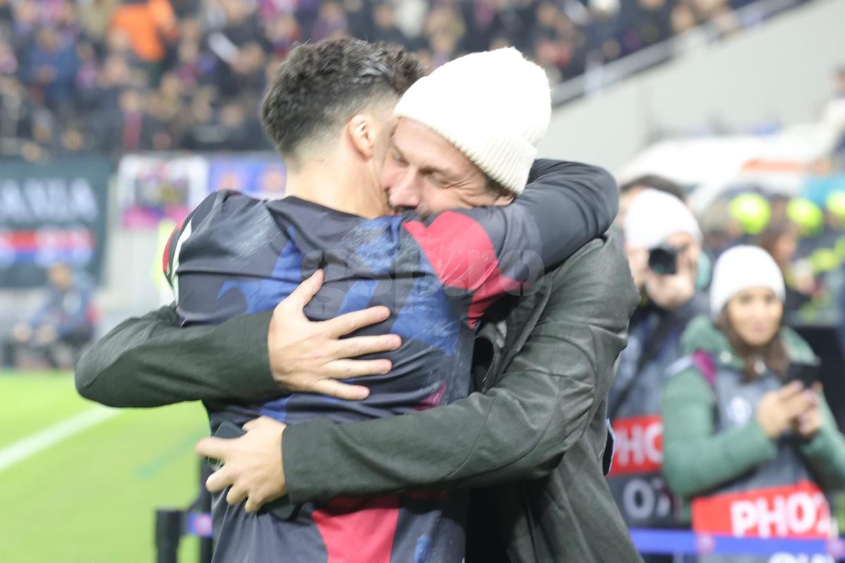 Lukasz Szukala, prezent la FCSB - Manchester United » Polonezul, alături de marea iubire și după retragere