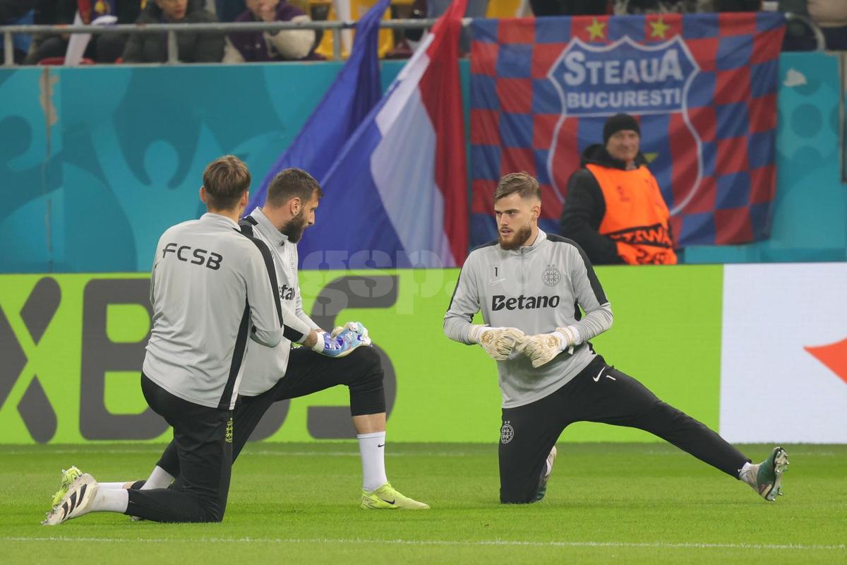 FCSB - Manchester United, imagini de la încălzire