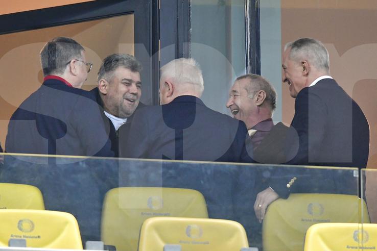 Marcel Ciolacu, alături de Gigi Becali la FCSB - Manchester United, foto: Cristi Preda