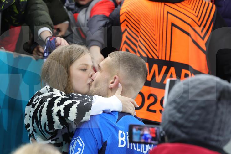 Antonia și Daniel Bîrligea, după FCSB - Manchester United 0-2. FOTO: Ionuț Iordache (GSP)