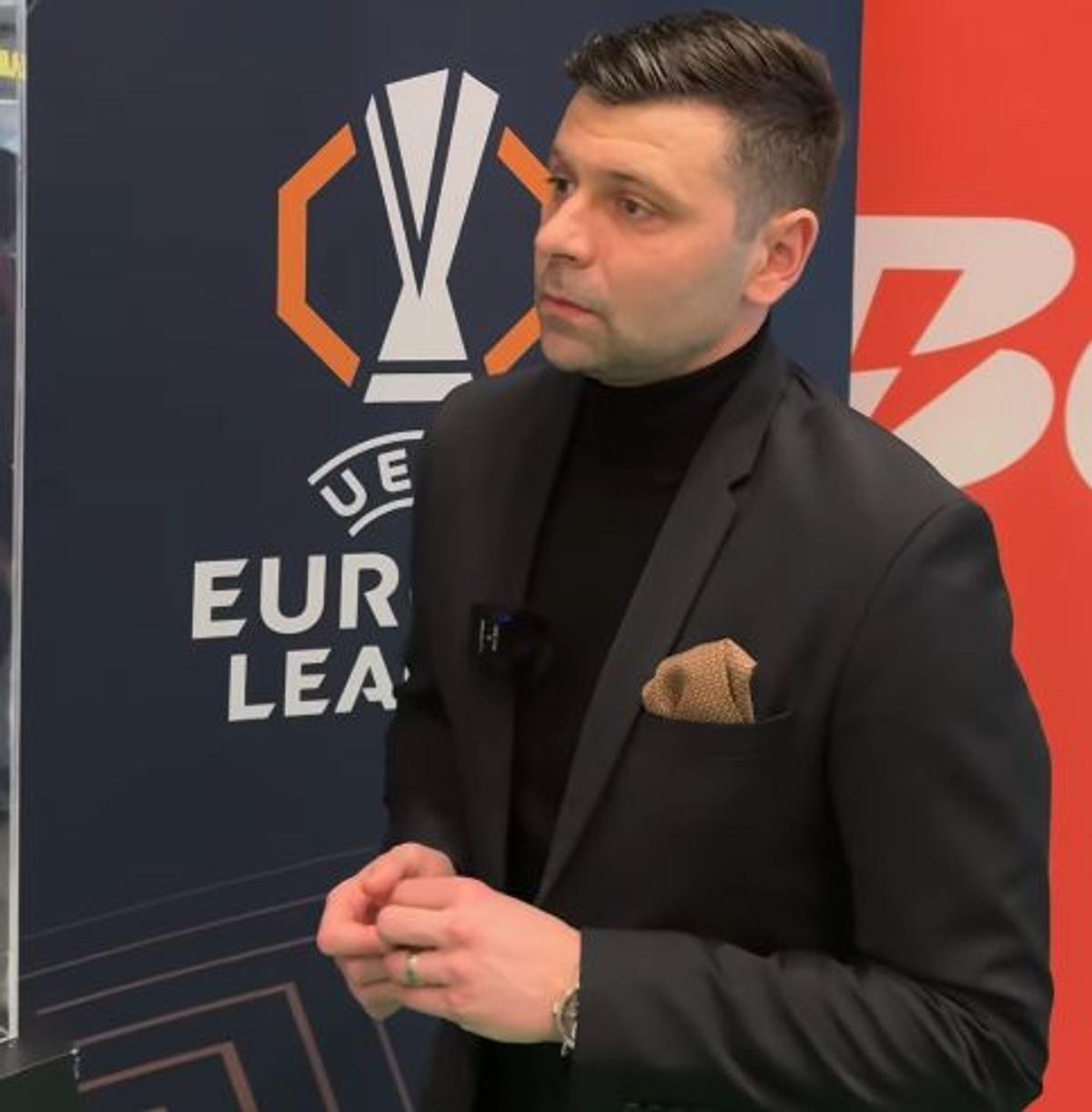 L-a prins pe Raul Rusescu înainte de FCSB - United și l-a luat la „outfit check”: „De unde e sacoul?”