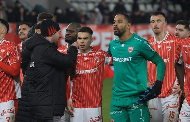 Florin Prunea nu l-a menajat pe Devis Epassy după ce a „comis-o” cu Petrolul: „Dublă greșeală!”