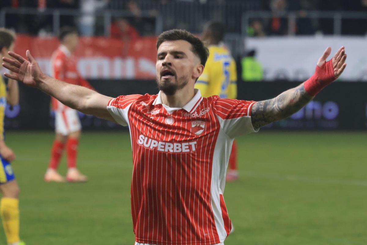 S-a încăpățânat să gafeze: Epassy, două greșeli la faza în care Petrolul a egalat-o pe Dinamo