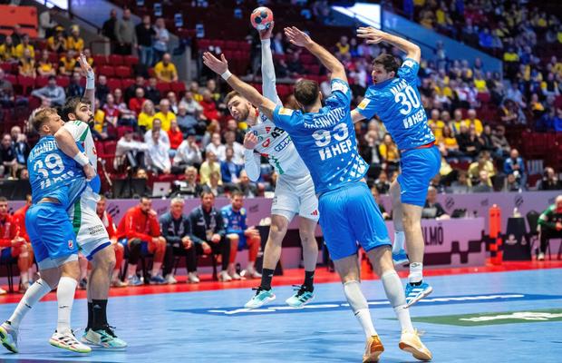 Trei dintre cele 4 naționale calificate în semifinalele Campionatului European sunt antrenate de tehnicieni din aceeași țară