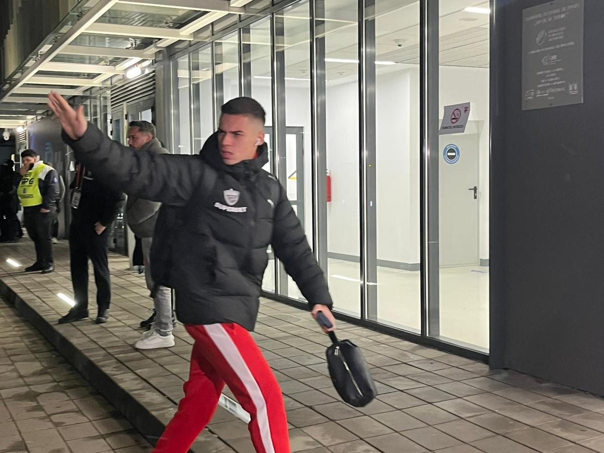 Devis Epassy o comite grav » Dinamo pierde puncte importante în lupta din vârful clasamentului