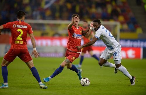Craiova se va putea baza pe Stephane Acka (30 de ani, fundaș central) și Reagy Ofosu (29 de ani, extremă stânga) pentru meciul cu FCSB.