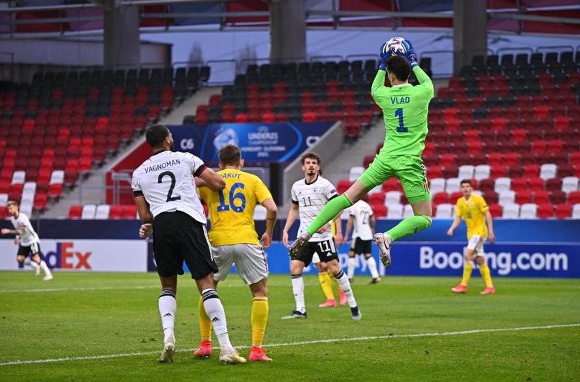 Cotidianul batav De Telegraaf scrie că „am evitat scenariul horror”. 6-1 cu Ungaria și 0-0 la Germania - România, așa cum voia selecționerul olandez Van de Looi, și „lalelele” au trecut de faza grupelor.