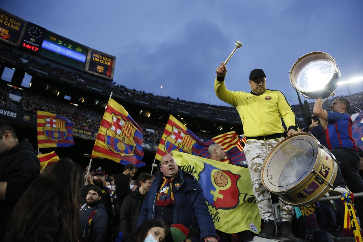 Record istoric la un meci de fotbal feminin » 91.553 de fani au fost pe Camp Nou la Barcelona - Real Madrid! Mai multi spectatori decât a avut echipa lui Xavi în acest sezon!