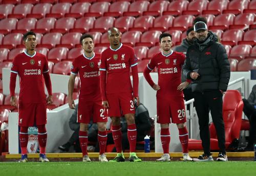 Firmino, Jota, Fabinho, Robertson, Klopp/ foto: Imago
