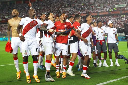 Bucurie de nestăvilit în rândurile celor din Peru după calificarea la baraj // foto: Guliver/gettyimages