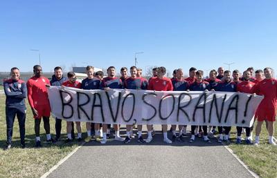 „Ne face mândri!” » Fotbaliștii echipei din Liga 1 au venit la antrenament cu un mesaj pentru Sorana Cîrstea: „Ce reușește este de apreciat”