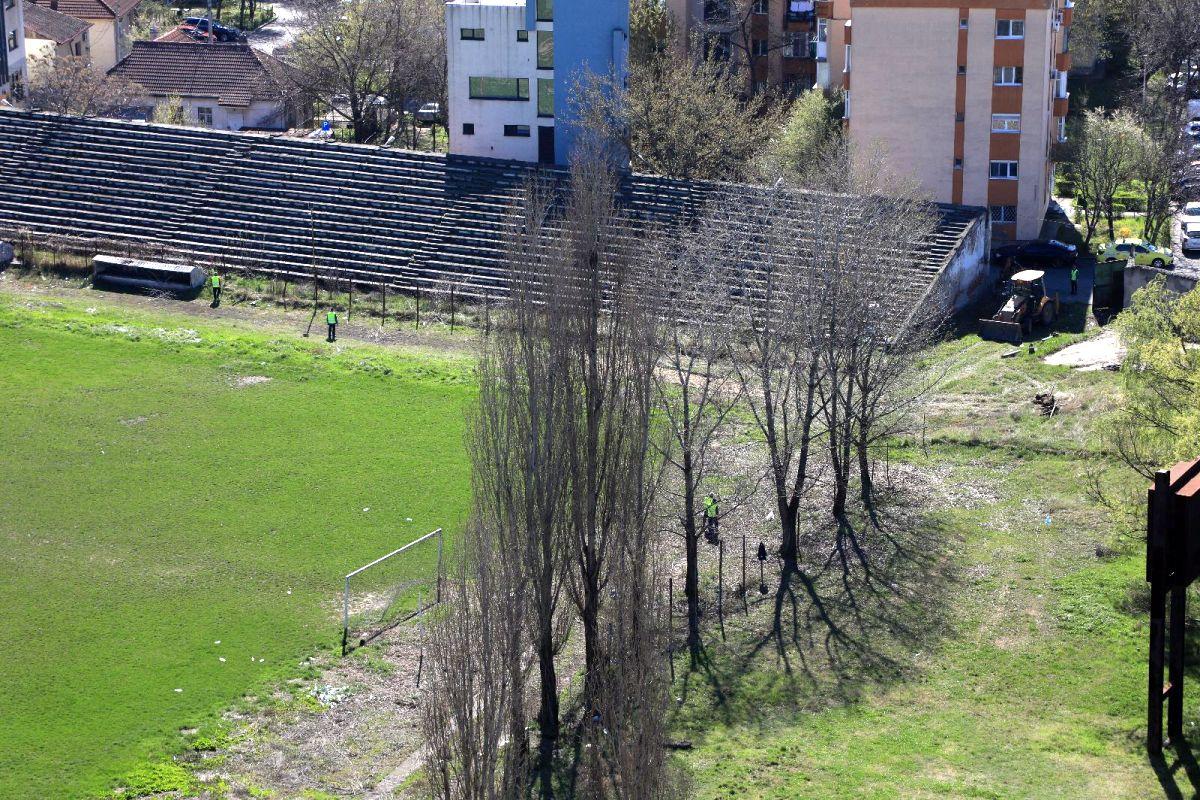 Se demolează un stadion de legendă din România! Lăsat în paragină, locul unde s-a născut „Campioana unei mari iubiri” va fi înlocuit cu o sală utilă mai multor discipline