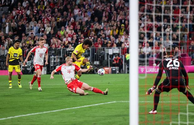 Bayern a pierdut cu Dortmund și titlul e aproape dat! De câte puncte mai are nevoie Leverkusen în 7 meciuri