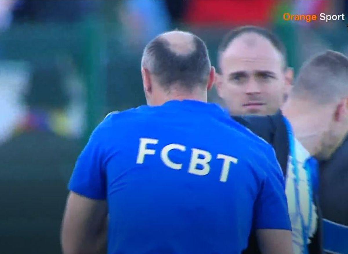 Lacrimile descătușării » Antrenorul din Superligă s-a pus în genunchi și a plâns după victorie