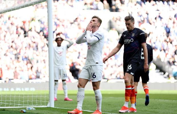 Fază uluitoare sub ochii lui Drăgușin » 3 ocazii uriașe irosite de Tottenham