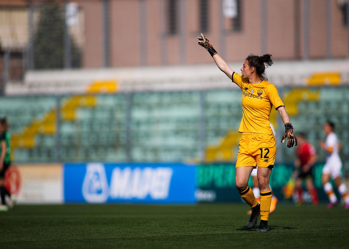 O româncă a primit trofeul de cel mai bun portar din Serie A