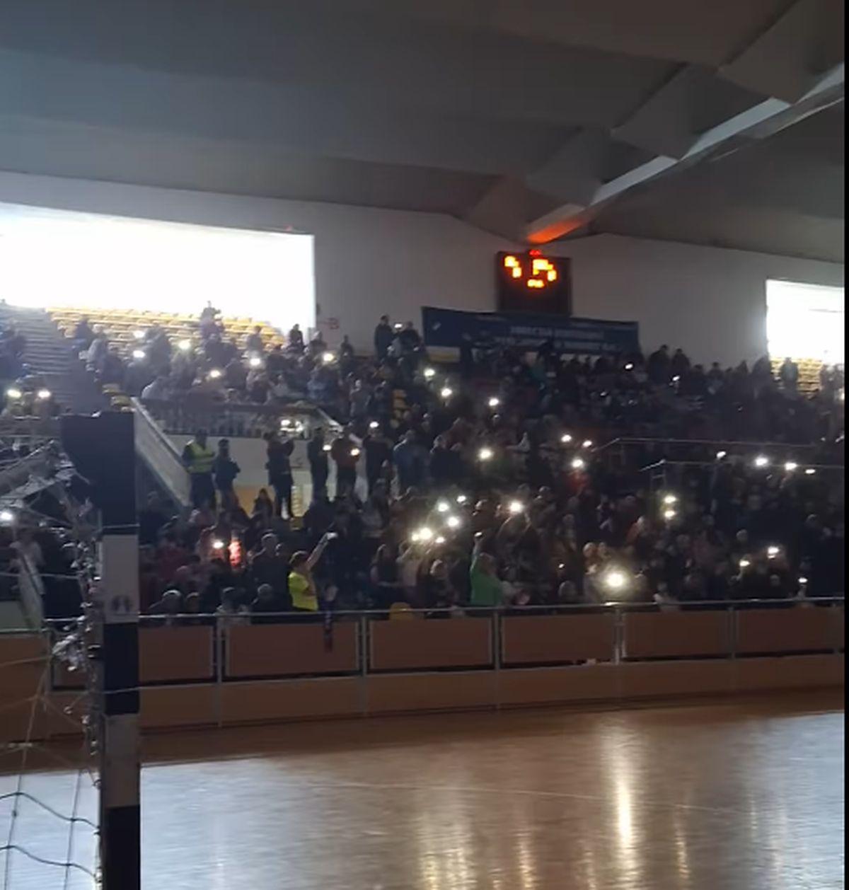 Fanii de la Bacău, revoltați că vor rămâne fără sport