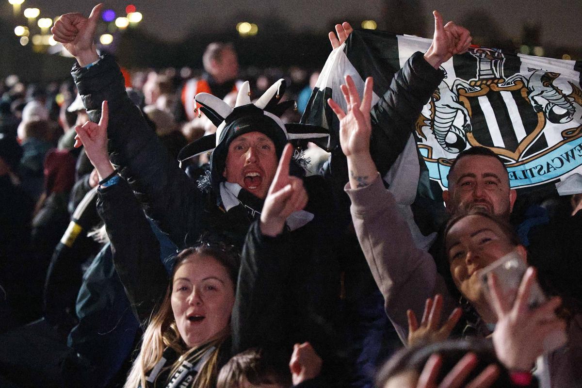 Suporterii lui Newcastle au sărbătorit triumful din Cupa Ligii Angliei