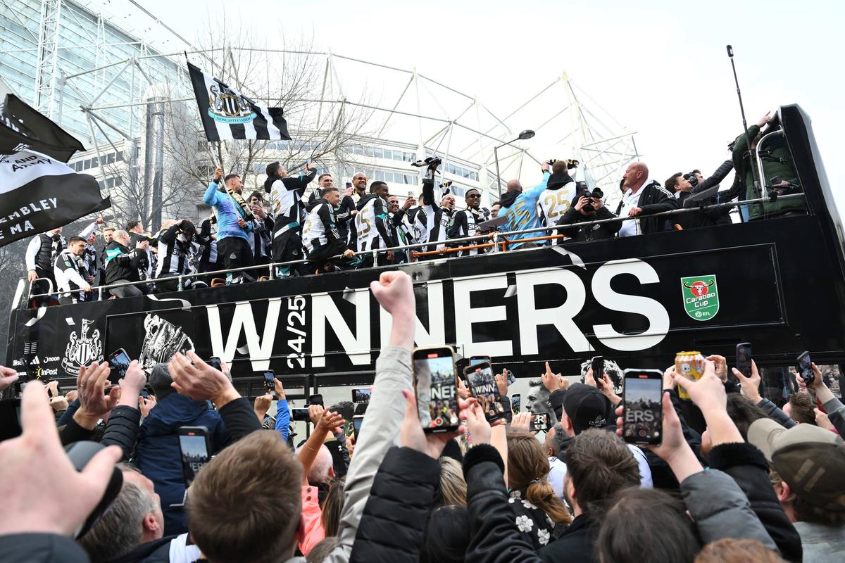 Imagini epice de la parada lui Newcastle! Peste 300.000 de oameni pe străzi
