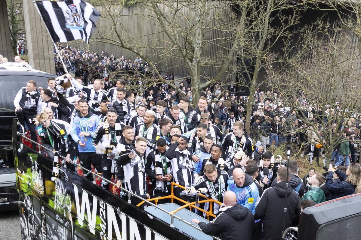 Imagini epice de la parada lui Newcastle! Peste 300.000 de oameni pe străzi