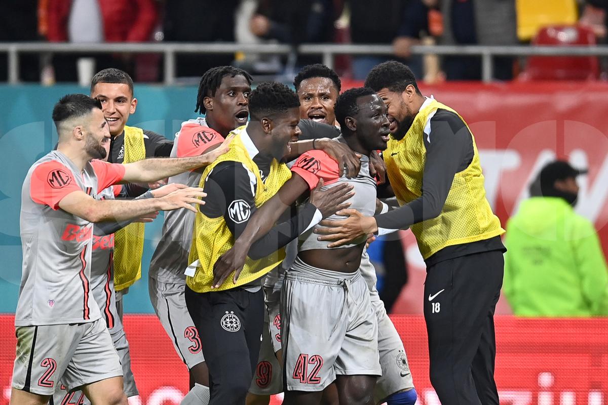 „Nu se pretează la astfel de șmecherii!” » Suferă Târnovanu la jocul de picior? Verdictul specialistului, după eroarea cu Dinamo