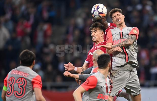 Cornel Dinu îl face pachet pe un titular al lui FCSB: „Visa cât de groasă e linia de 6 metri”