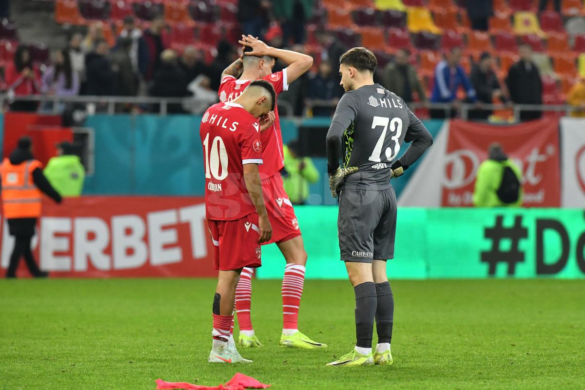 Imagini spectaculoase de la finalul derby-ului Dinamo - FCSB