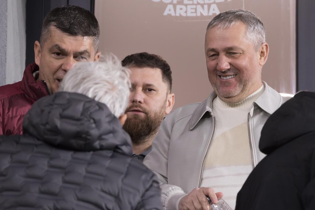 Mihai Rotaru, în tribune la Rapid - Universitatea Craiova 1-2