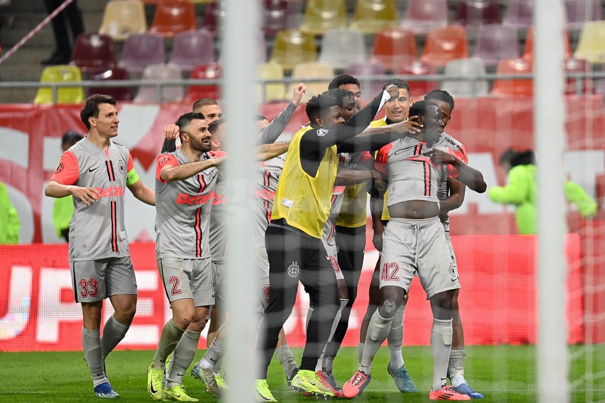 Vis spulberat! Dinamo NU va avea drept de joc în cupele europene pentru următorii doi ani