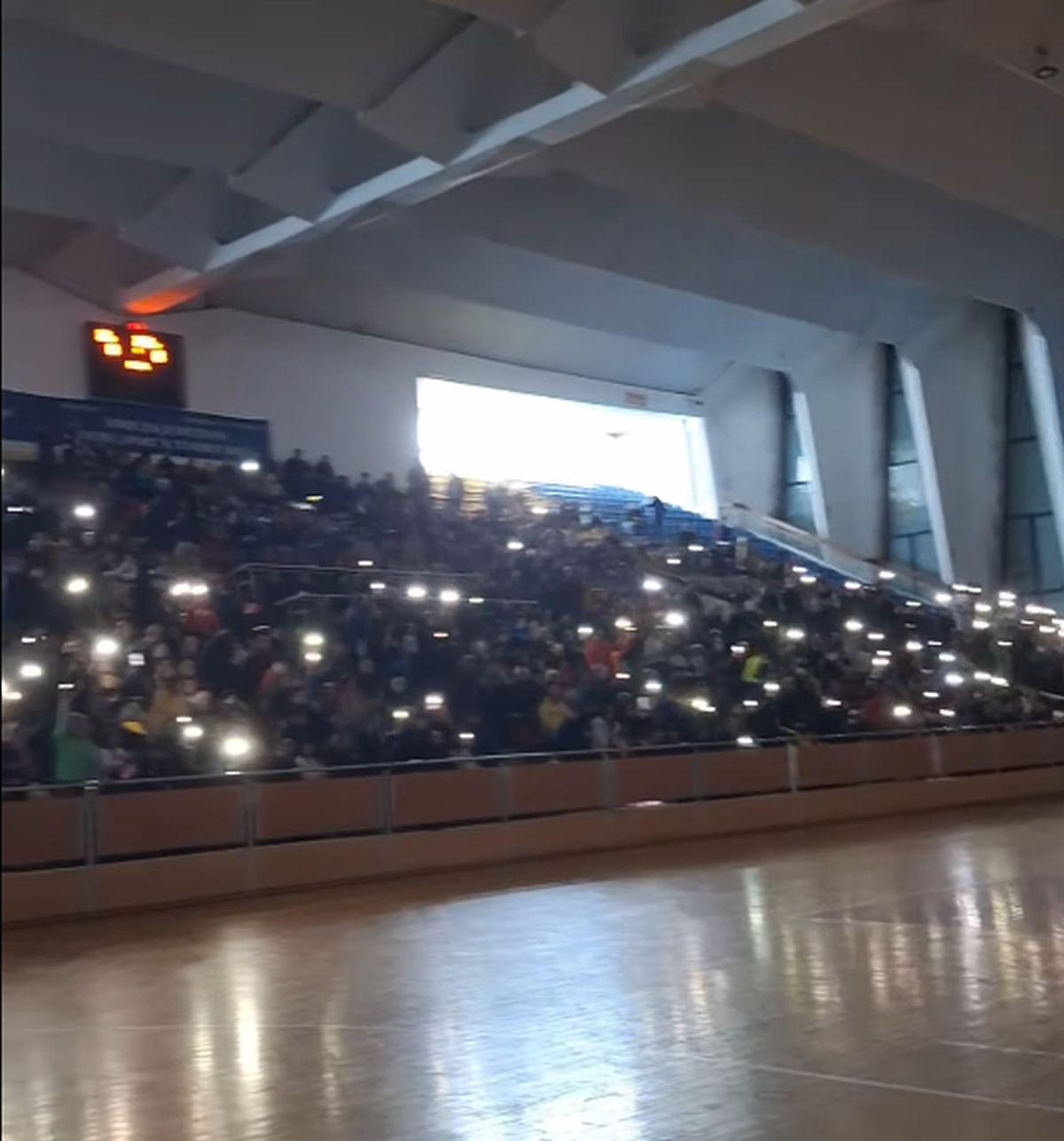 Fanii de la Bacău, revoltați că vor rămâne fără sport