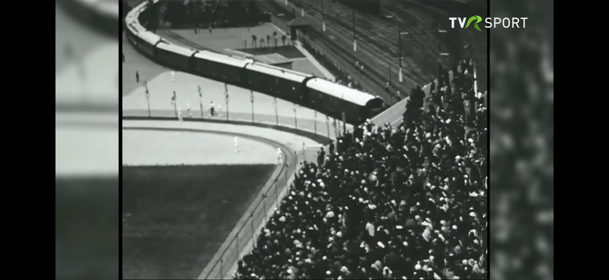 Imagini în premieră difuzate de Televiziunea Română » Cum a fost devastat stadionul Rapid în bombardamentele din 1944!