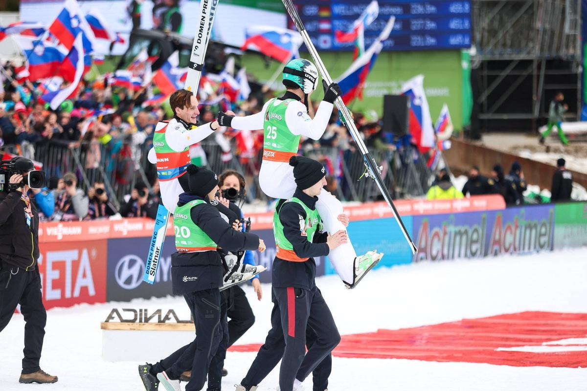 Domen Prevc, record mondial la sărituri cu schiurile
