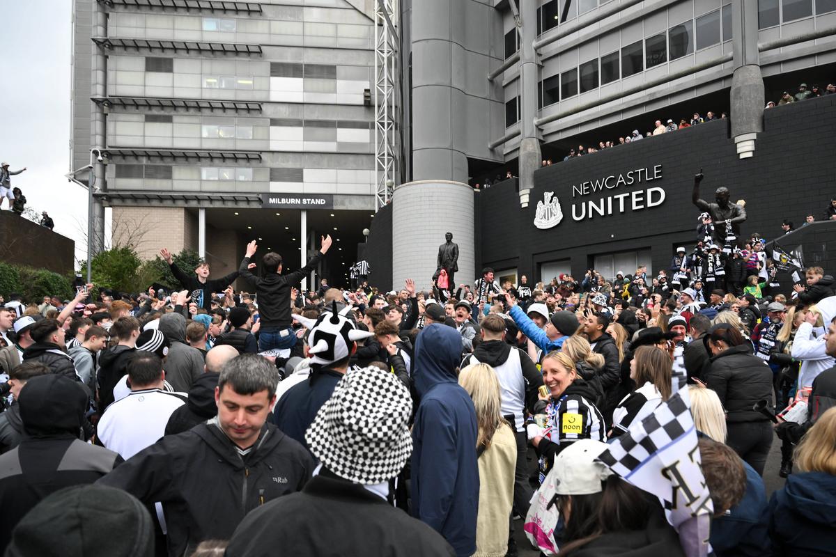 Imagini epice de la parada lui Newcastle! Peste 300.000 de oameni pe străzi