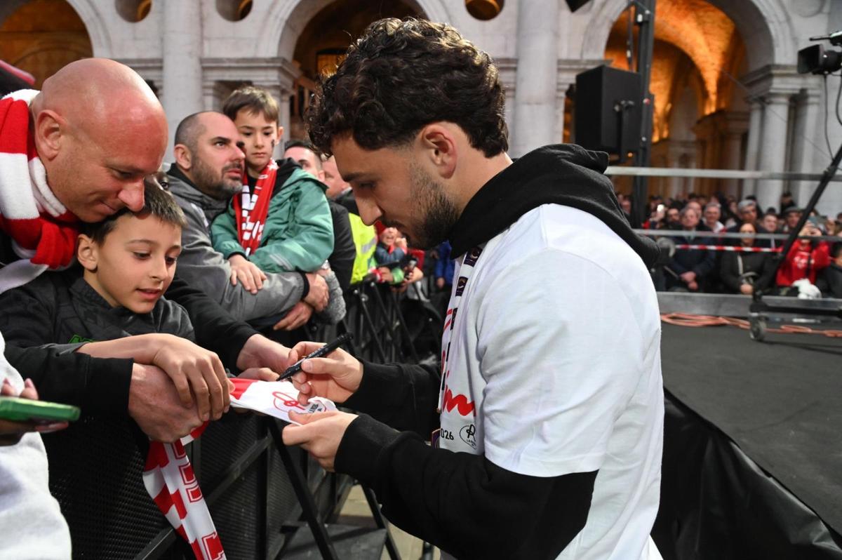 Vicenza a promovat în Serie B