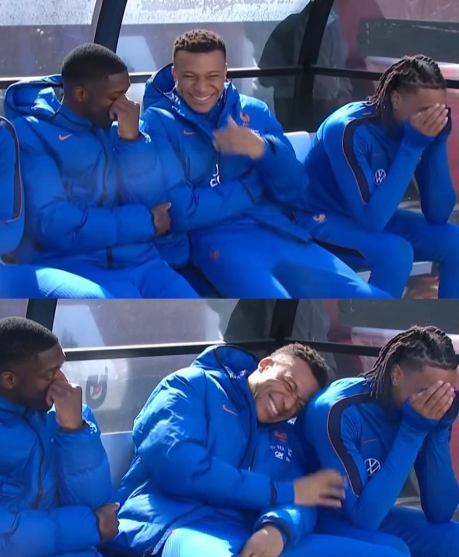 Ousmane Dembele, Kylian Mbappe și Michael Olise se prăpădesc de râs pe bancă / Foto: X Mbappe, interviu-eveniment în cantonamentul Franței » Luat la întrebări de familie și de colegi: „Președintele Franței? Nu, eu sunt deja destul de urât!”