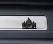 Varianta primită cadou de Papa Leon
