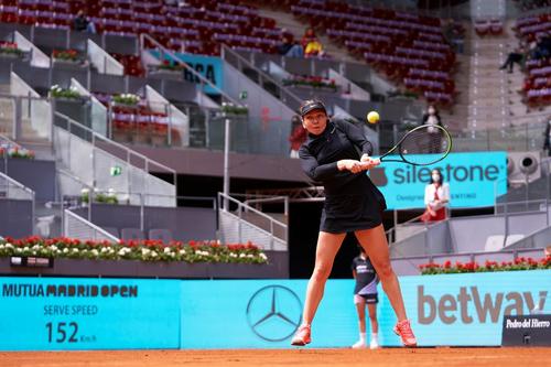 Simona Halep în acțiune la Madrid Foto Mateo Villalba