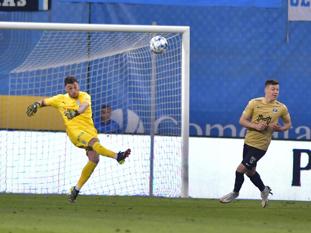 Universitatea Craiova - FC Voluntari, 30.04.2022 // foto: Imago