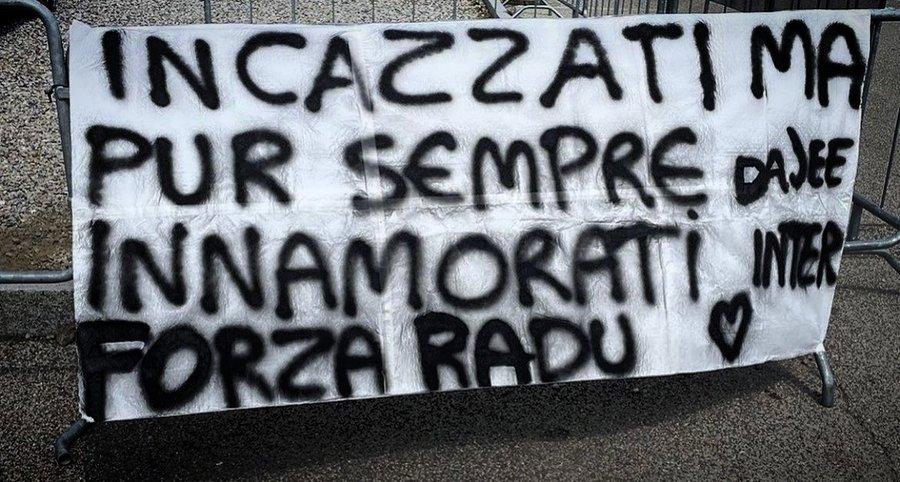 Sursă foto: Twitter Ce spune Duckadam despre gafa lui Ionuț Radu: „Va avea foarte mult de suferit acum” + mesajul afișat de fanii lui Inter