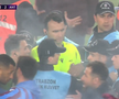 Ce nebunie! Trabzonspor a câștigat primul titlu după aproape 40 de ani » Fanii au intrat pe teren înainte de finalul meciului