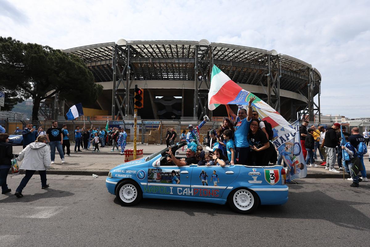 Fanii lui Napoli petrec cu gândul la titlul în Serie A