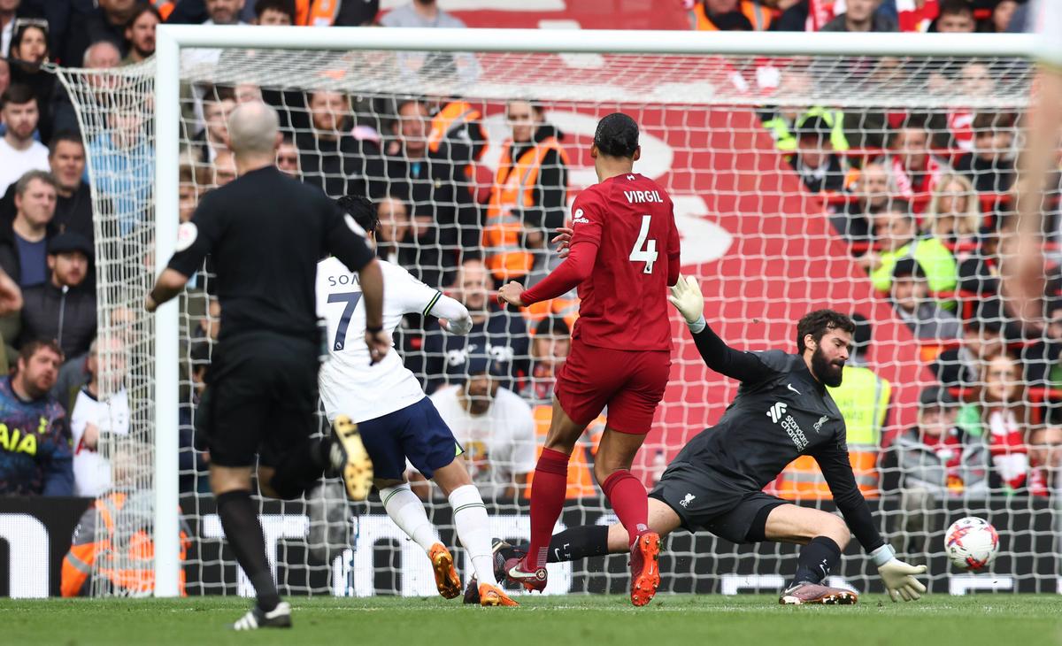 Atât de intens a fost! Jurgen Klopp a ieșit „șifonat” din „thriller-ul” cu Tottenham  » La final, a atacat arbitrajul!