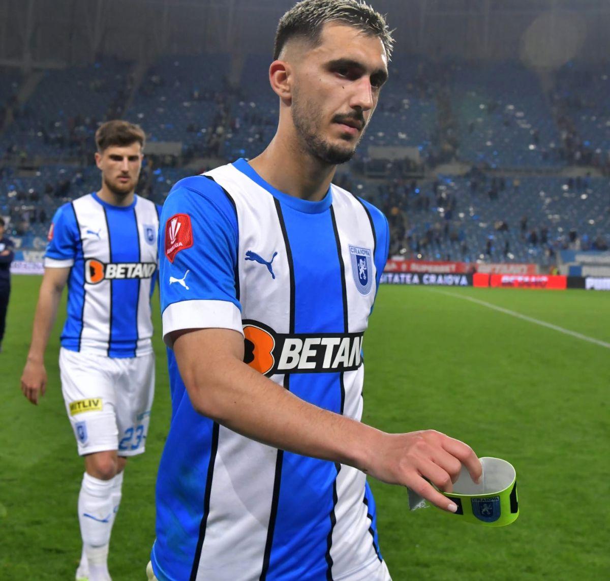 Imagini surprinse imediat după fluierul final: primul om de pe banca FCSB-ului care a mers la Andrei Ivan