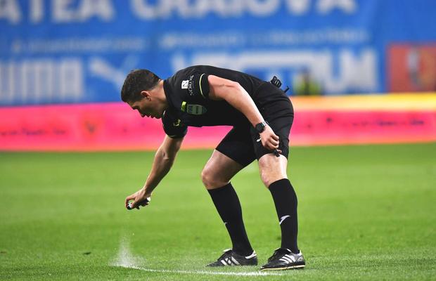 Atac furibund la Istvan Kovacs, după CSU Craiova - FCSB: „Sfidează limita bunului-simț! Nu avea nevoie să se facă de râs”