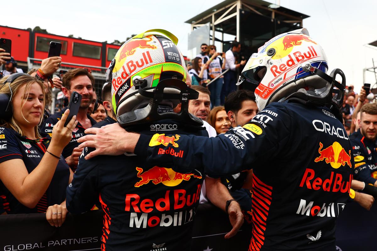 Sergio Perez, victorie în Marele Premiu din Azerbaidjan » Max Verstappen a venit pe 2, în timp ce Leclerc a prins podiumul în premieră