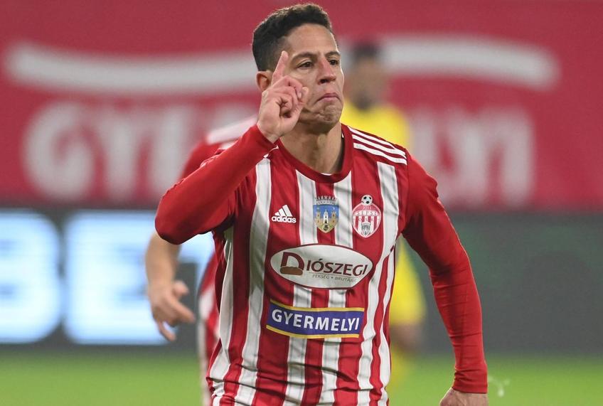 Sepsi - Farul 1-1 » La finalul duelului din runda #6 a play-off-ului, Cristiano Bergodi (58 de ani), antrenorul covăsnenilor, l-a lăudat pe Mario Rondon (37).