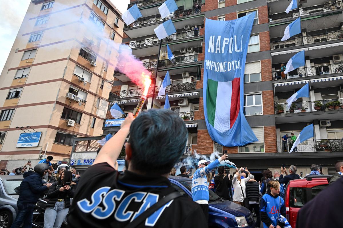 Fanii lui Napoli petrec cu gândul la titlul în Serie A