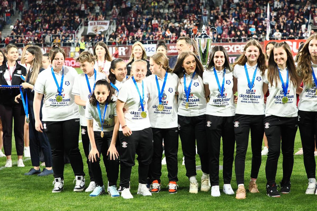Primul trofeu la Rapid în era Dan Șucu  » Au făcut turul arenei din Giulești și au înjurat Steaua